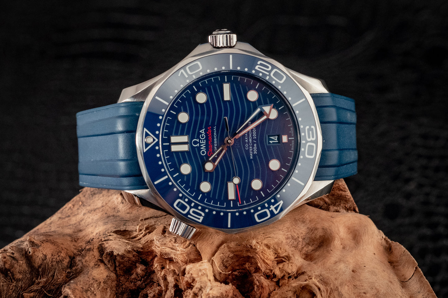 Omega Seamaster Diver 300m Blue Waves 2021 Box And Papers Ref 210.32.42.20.03.001