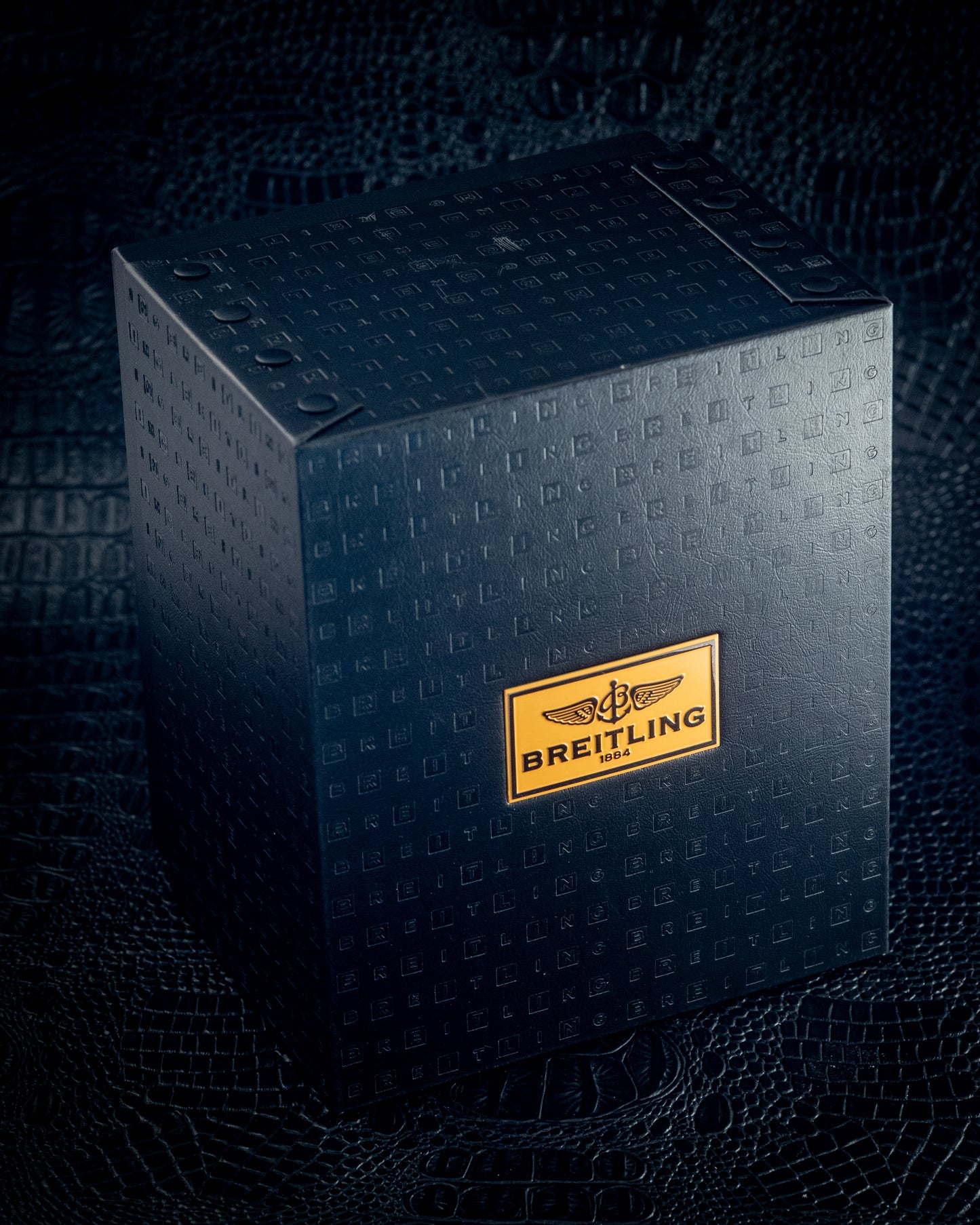 Breitling Avenger II GMT 43mm Ref A3239011/C872 Box And Papers