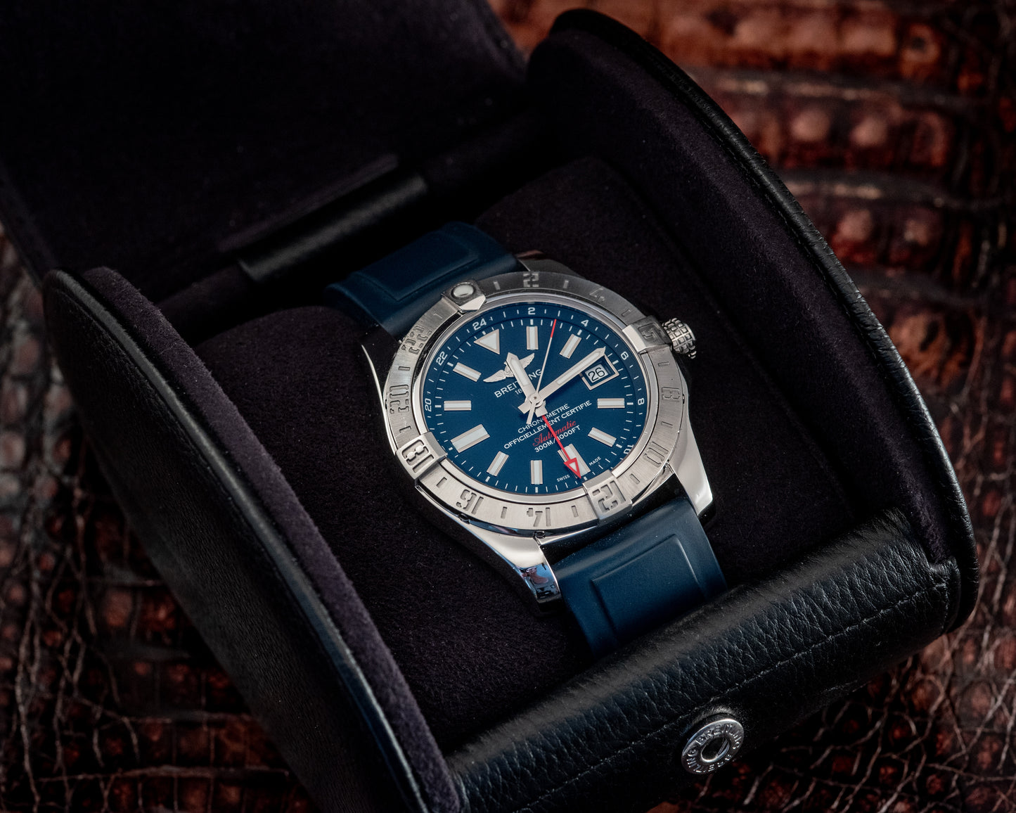 Breitling Avenger II GMT 43mm Ref A3239011/C872 Box And Papers