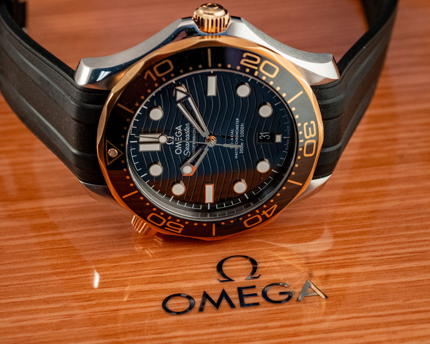 Omega Seamaster Senda Gold 300M Diver 2019 Box And Papers Ref 210.22.42.20.01.001