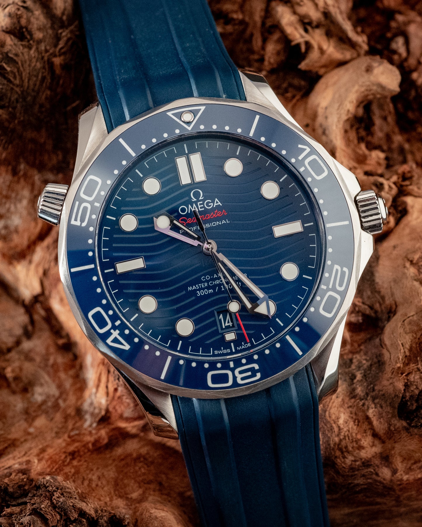 Omega Seamaster Diver 300m Blue Waves 2021 Box And Papers Ref 210.32.42.20.03.001