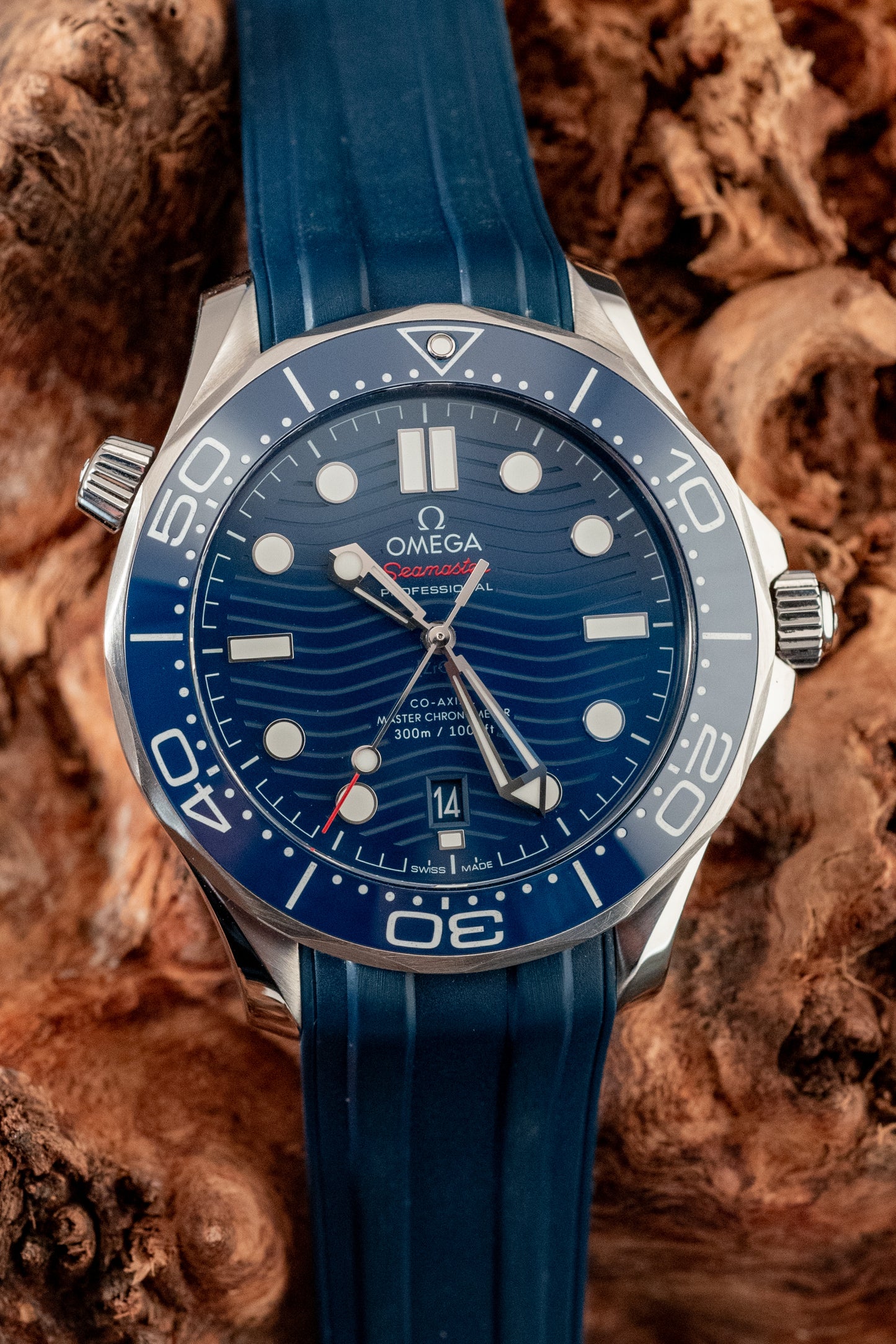 Omega Seamaster Diver 300m Blue Waves 2021 Box And Papers Ref 210.32.42.20.03.001