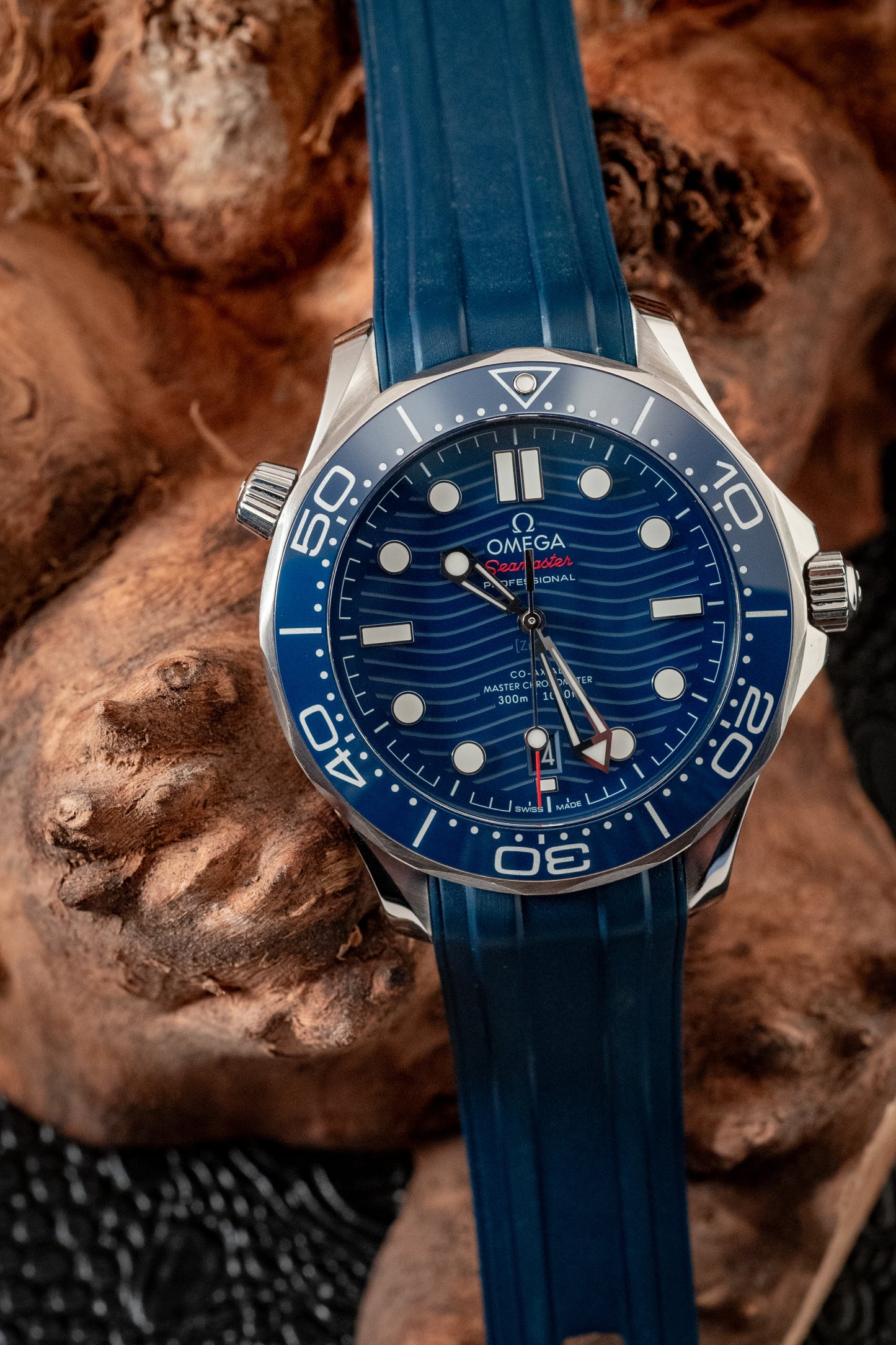 Omega Seamaster Diver 300m Blue Waves 2021 Box And Papers Ref 210.32.42.20.03.001