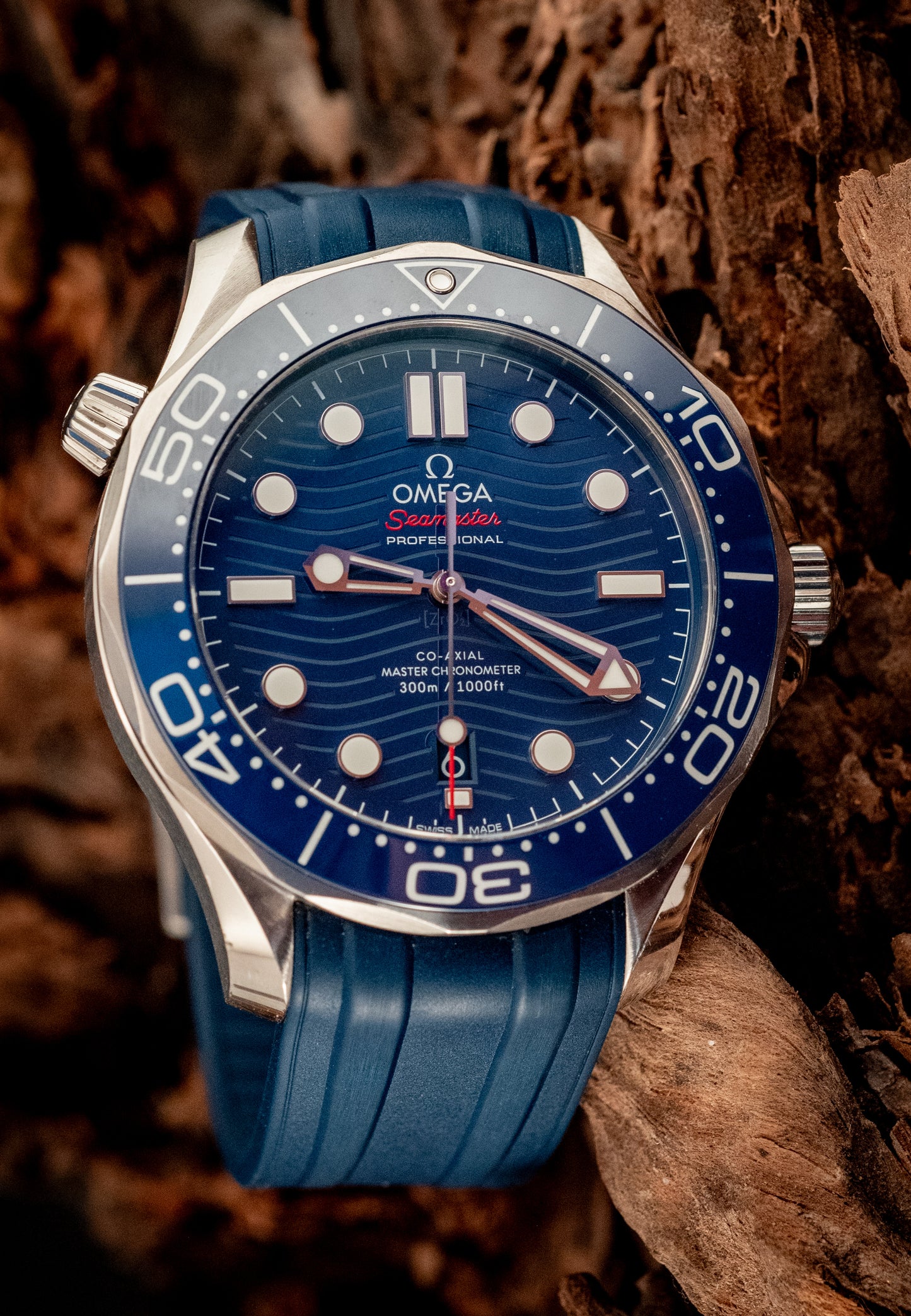 Omega Seamaster Diver 300MM Blue Dial Rubber 2020 Ref 210.32.42.20.03.001 Box And Papers