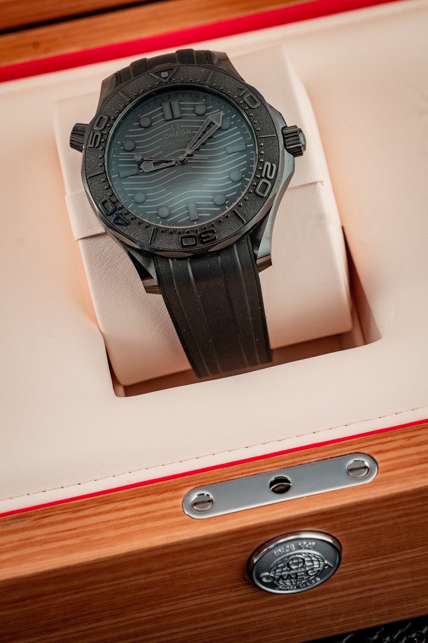 Omega Seamaster Diver 300M Black Ceramic 2024 Box And Papers 210.92.44.20.01.003