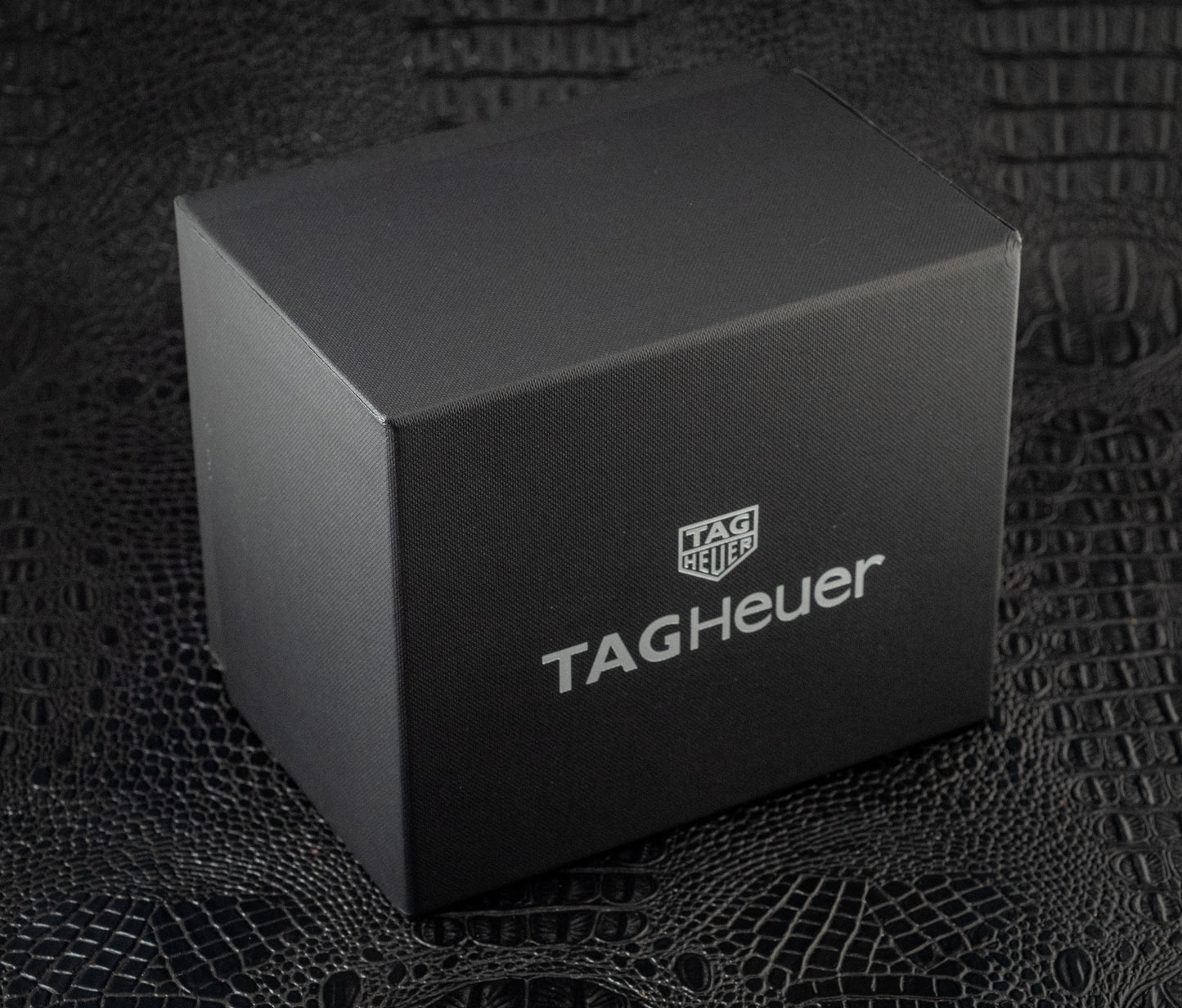 TAG Heuer Aquaracer 300M Green Stripes Box And Papers Ref WAY201S.BA0927