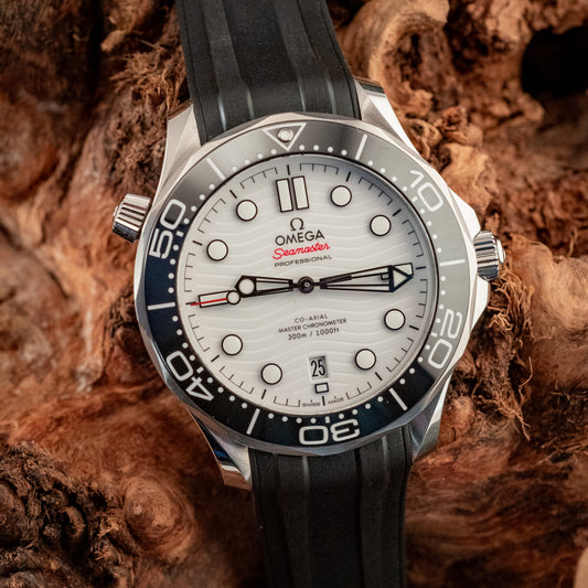 Omega 2022 Seamaster Diver 300M White Waves Dial Box And Papers Ref 210.32.42.20.04.001 Purchase Receipt
