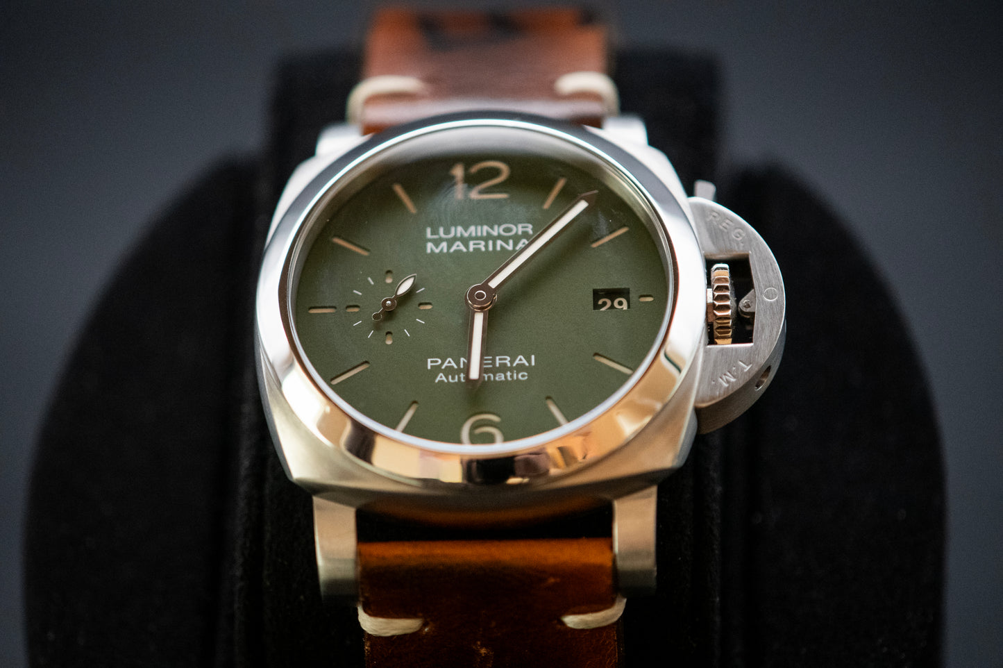 Panerai Luminor Quaranta Verde Militare 40mm Limited Ed Pam01304