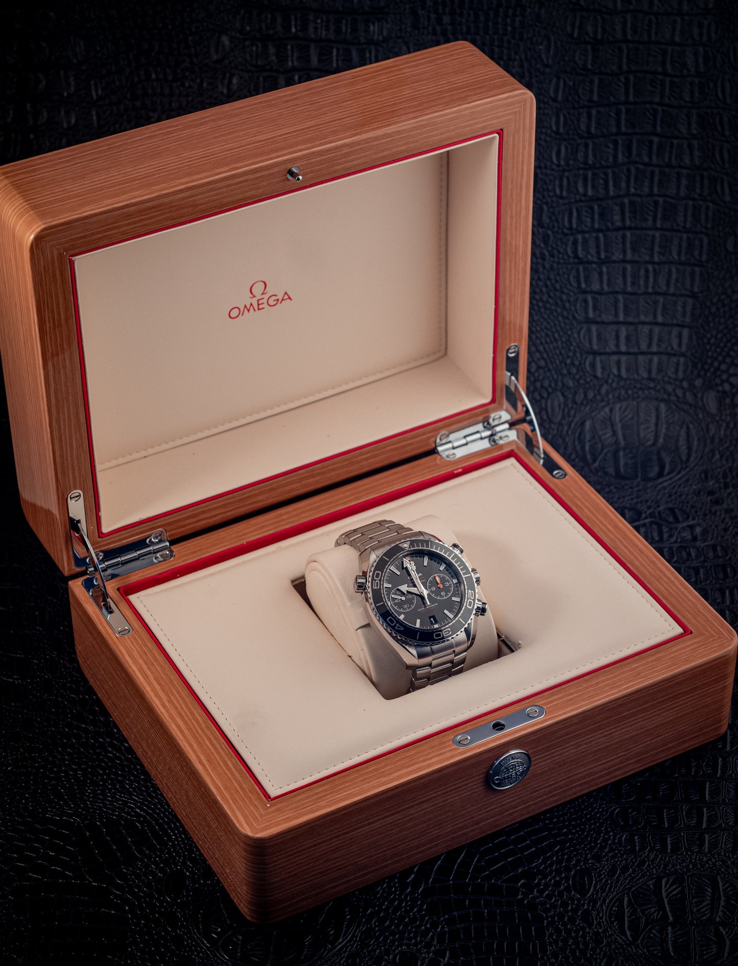 Omega Seamaster Planet Ocean Chronograph Ref 215.30.46.51.01.001 Box And Papers