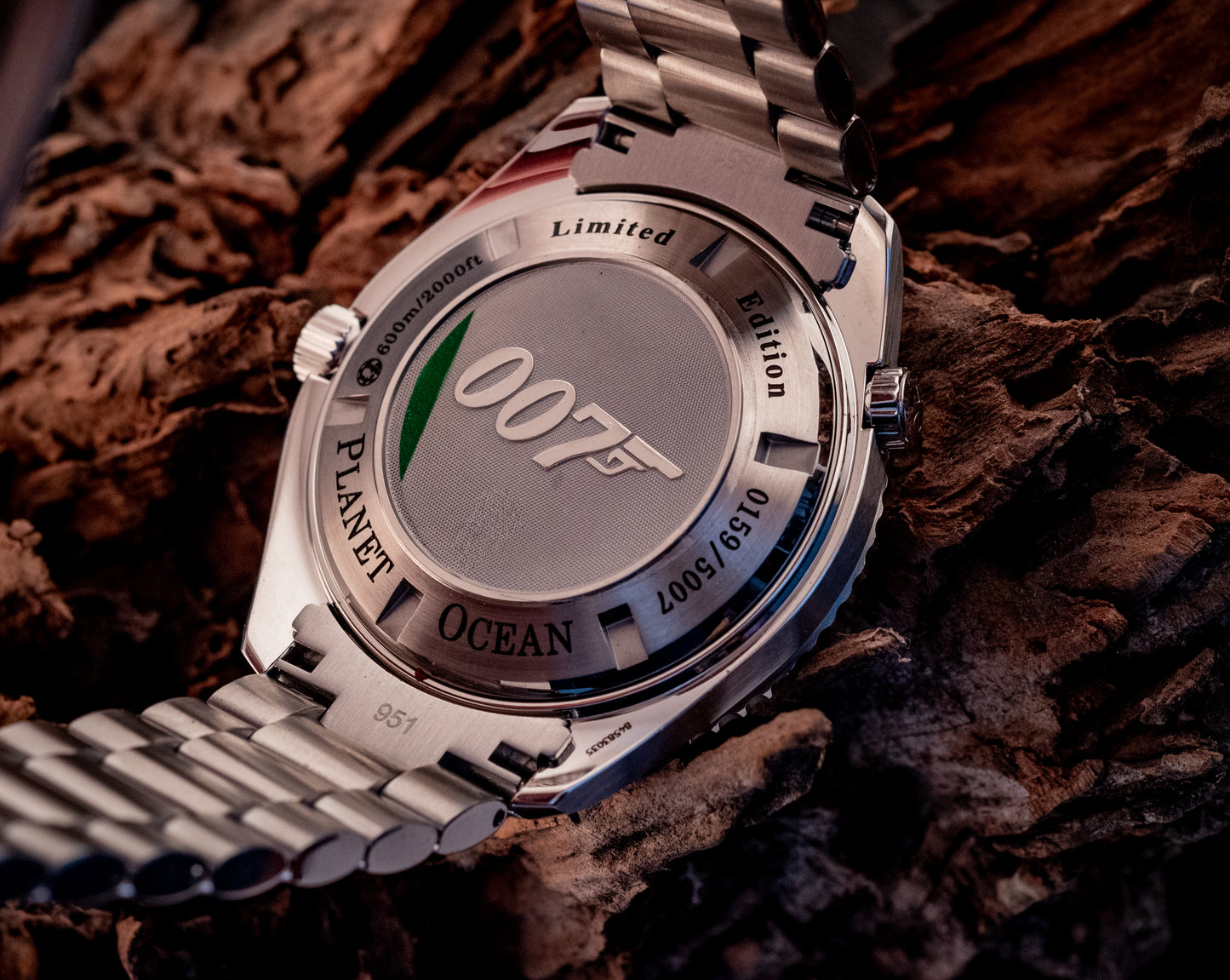 Omega Seamaster Planet Ocean Quantum of Solace Limited Edition 007 James Bond Box And Papers Ref 222.30.46.20.01.001