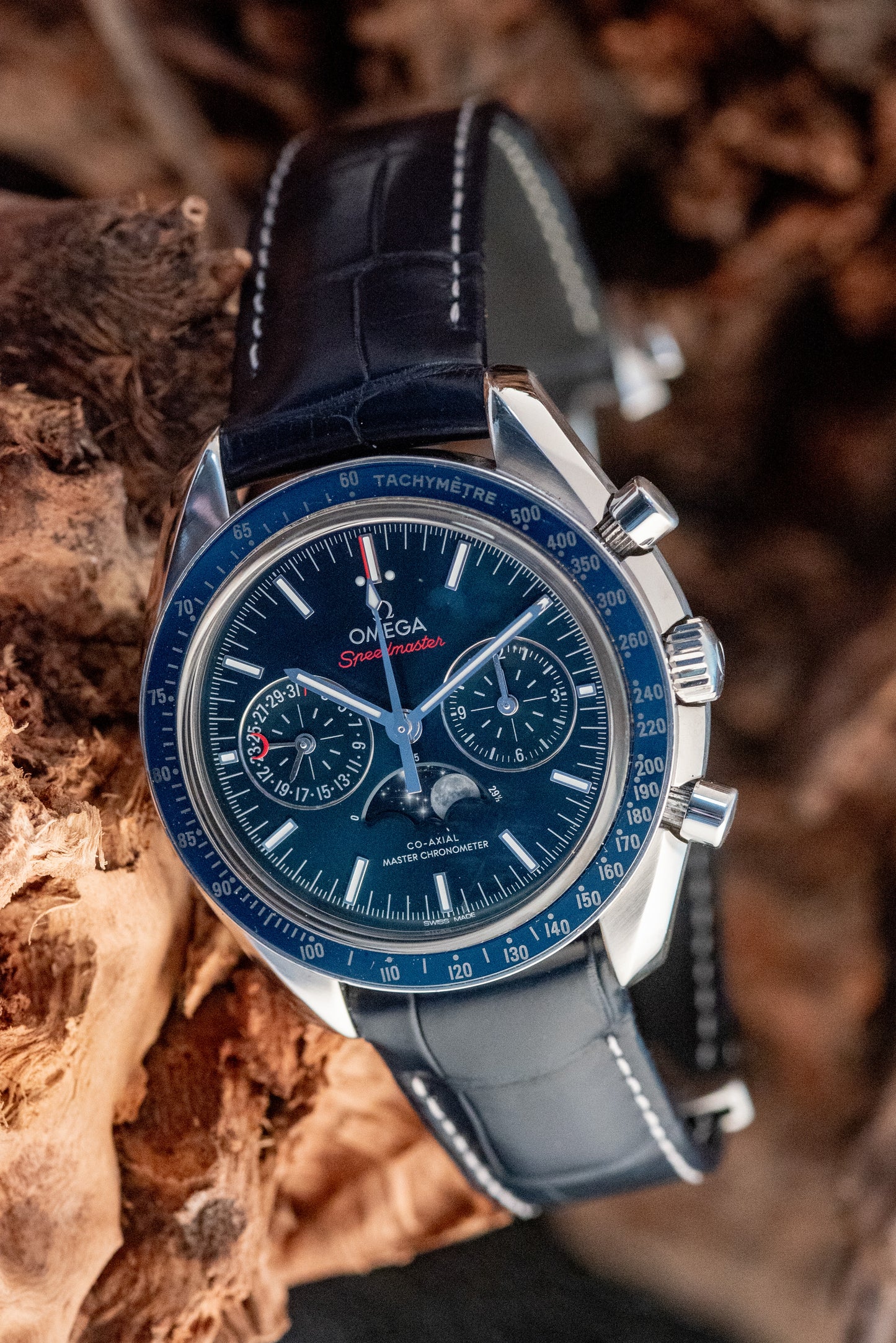 Omega Speedmaster Moonphase Blue Box And Papers 2022 304.33.44.52.03.001