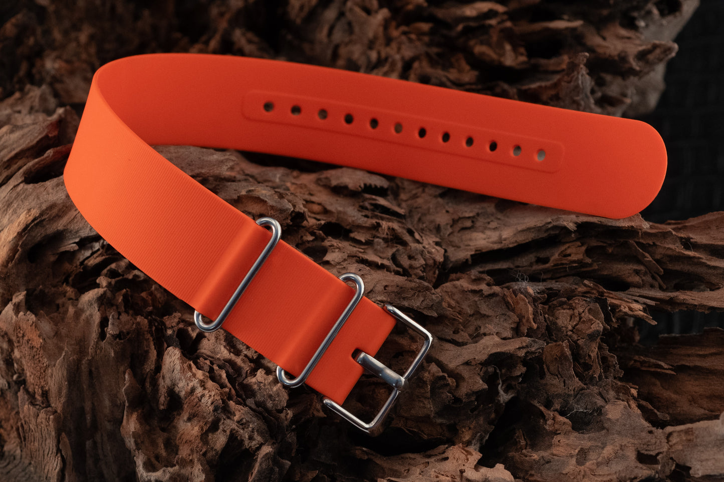 Breitling Endurance Pro 44MM Orange 3 Extra Straps Box And Papers Ref X82310A51B1S1
