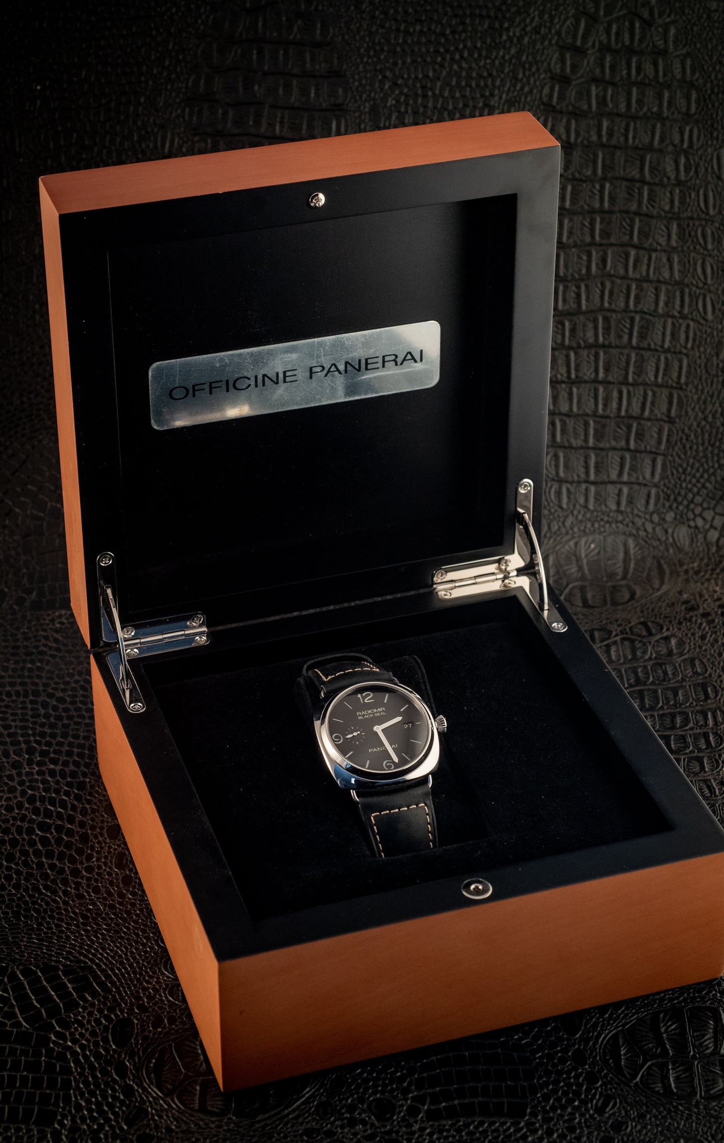 Panerai Radiomir Black 45MM Ref PAM00388 Box And Manual