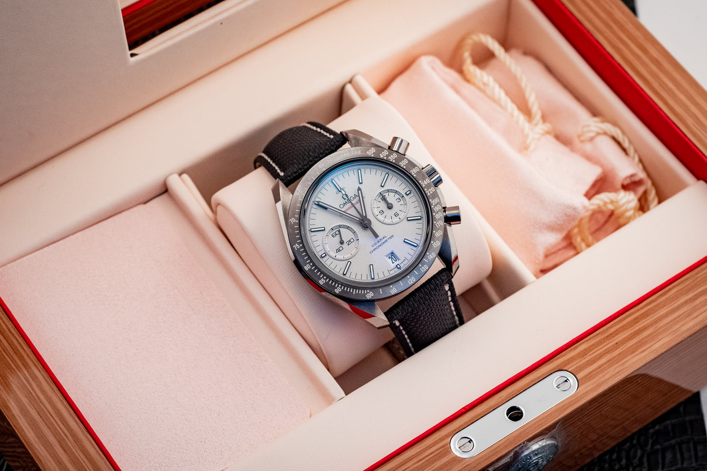 Omega Grey Side Of The Moon 2021 Box And Papers Ref 311.93.44.51.99.001