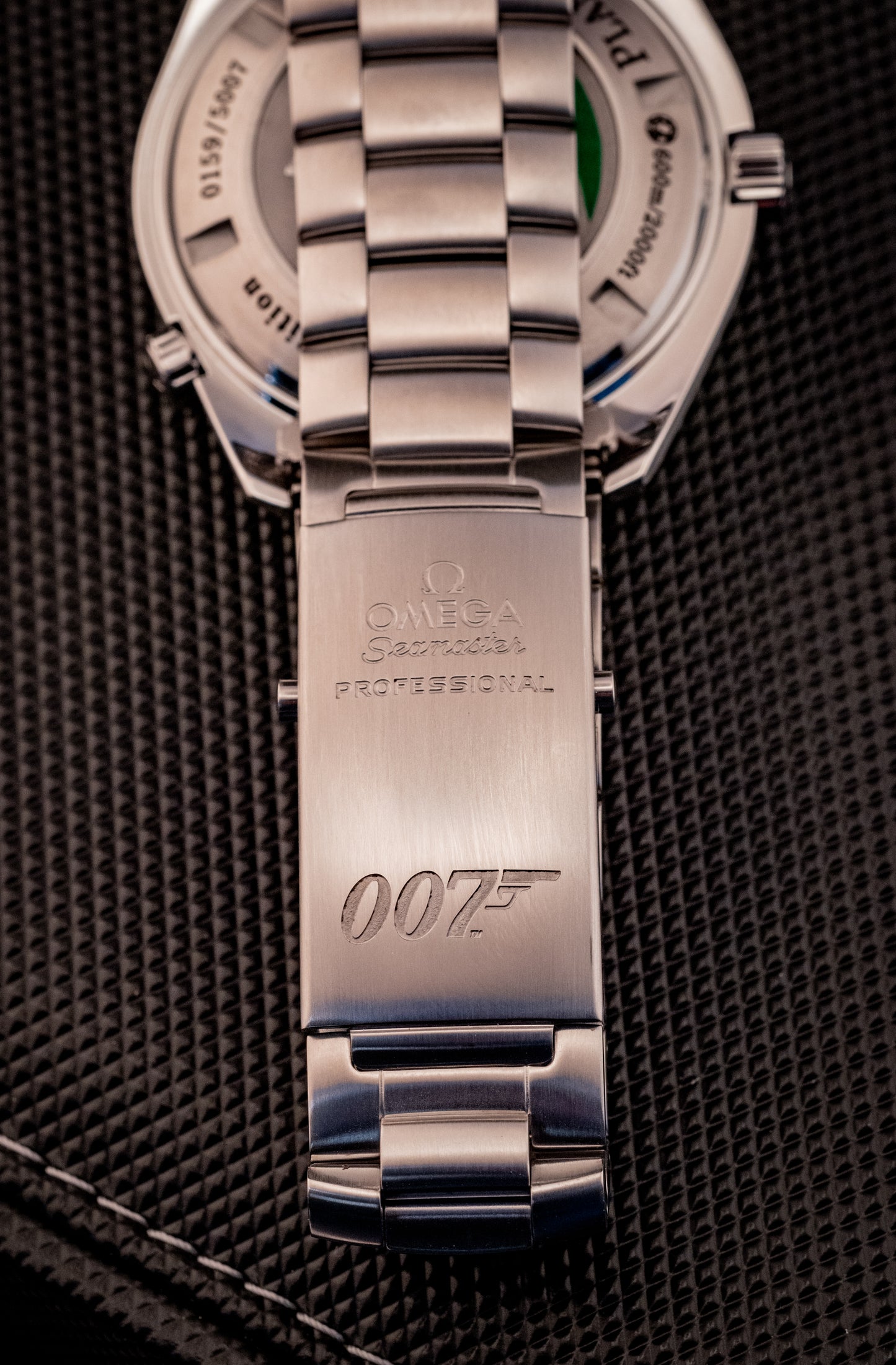 Omega Seamaster Planet Ocean Quantum of Solace Limited Edition 007 James Bond Box And Papers Ref 222.30.46.20.01.001