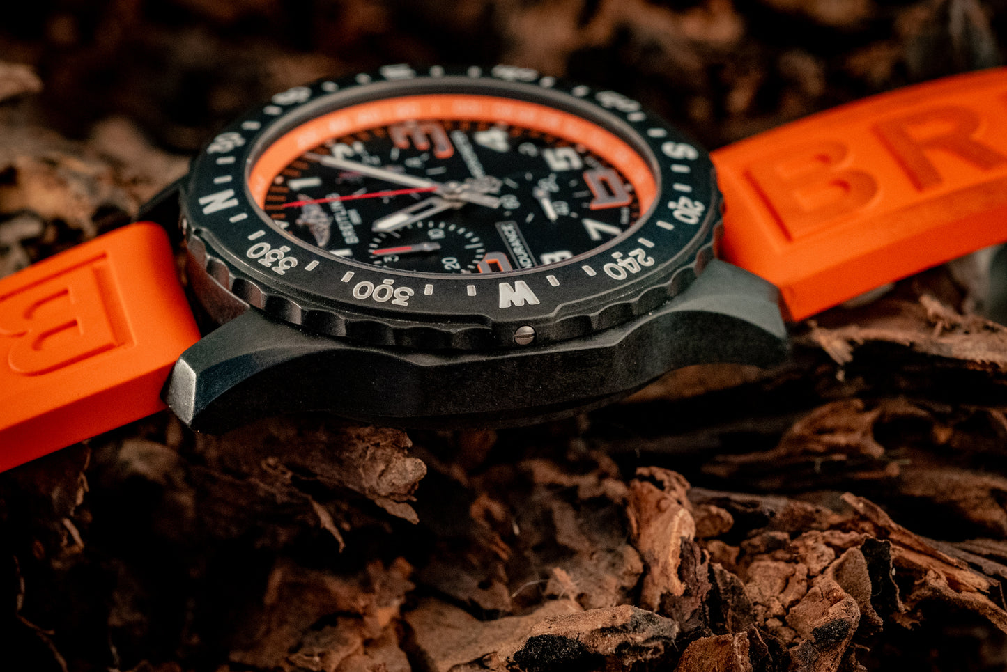 Breitling Endurance Pro 44MM Orange 3 Extra Straps Box And Papers Ref X82310A51B1S1