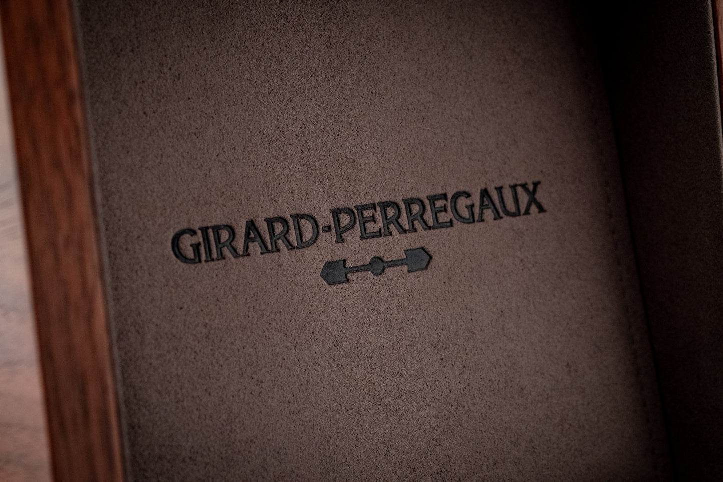 Girard Perregaux Laureato Absolute Wired 2022 Box And Papers Ref 81060-36-694-FH6A