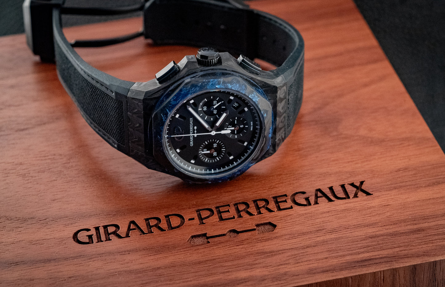 Girard Perregaux Laureato Absolute Wired 2022 Box And Papers Ref 81060-36-694-FH6A