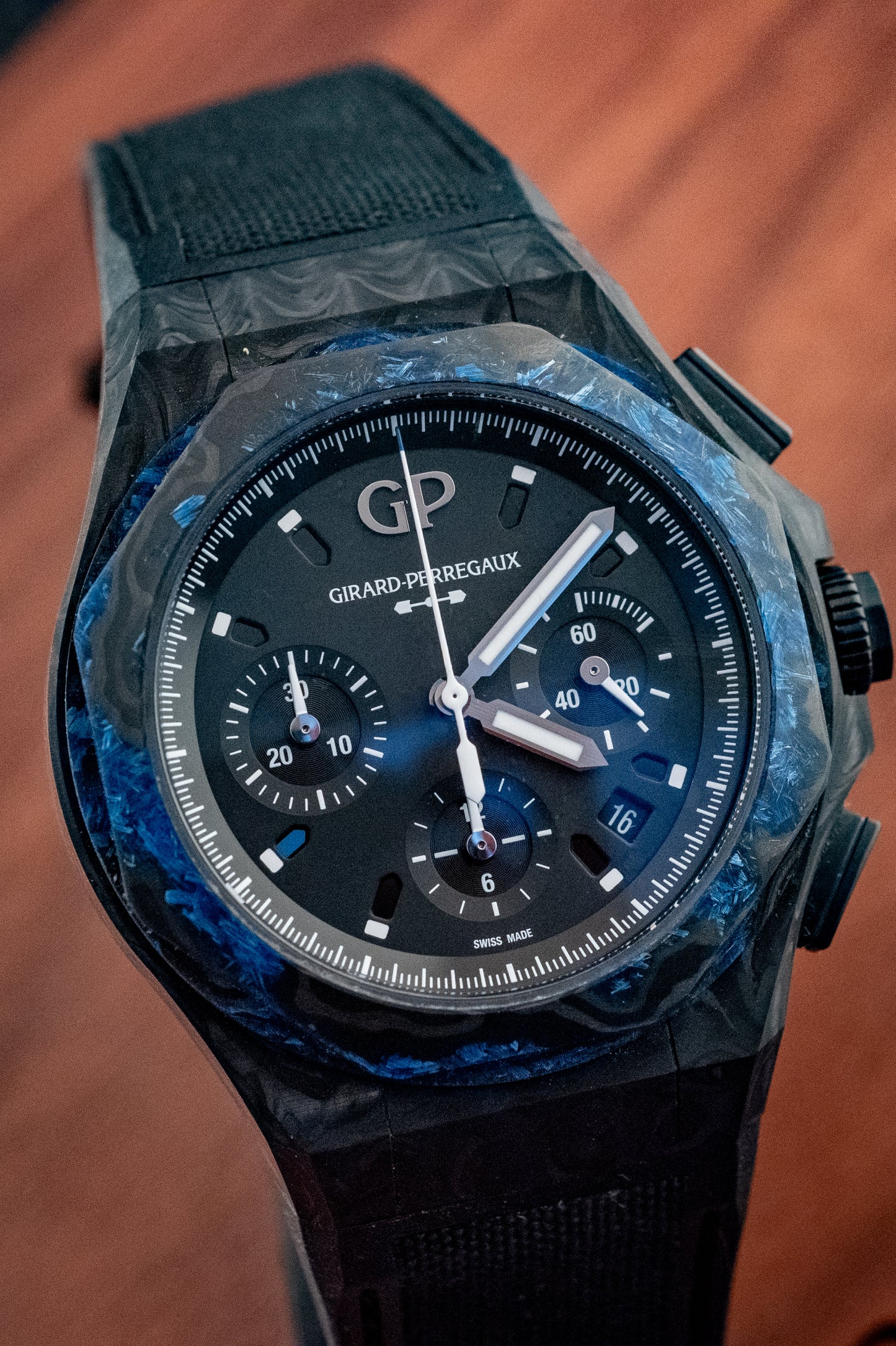 Girard Perregaux Laureato Absolute Wired 2022 Box And Papers Ref 81060-36-694-FH6A