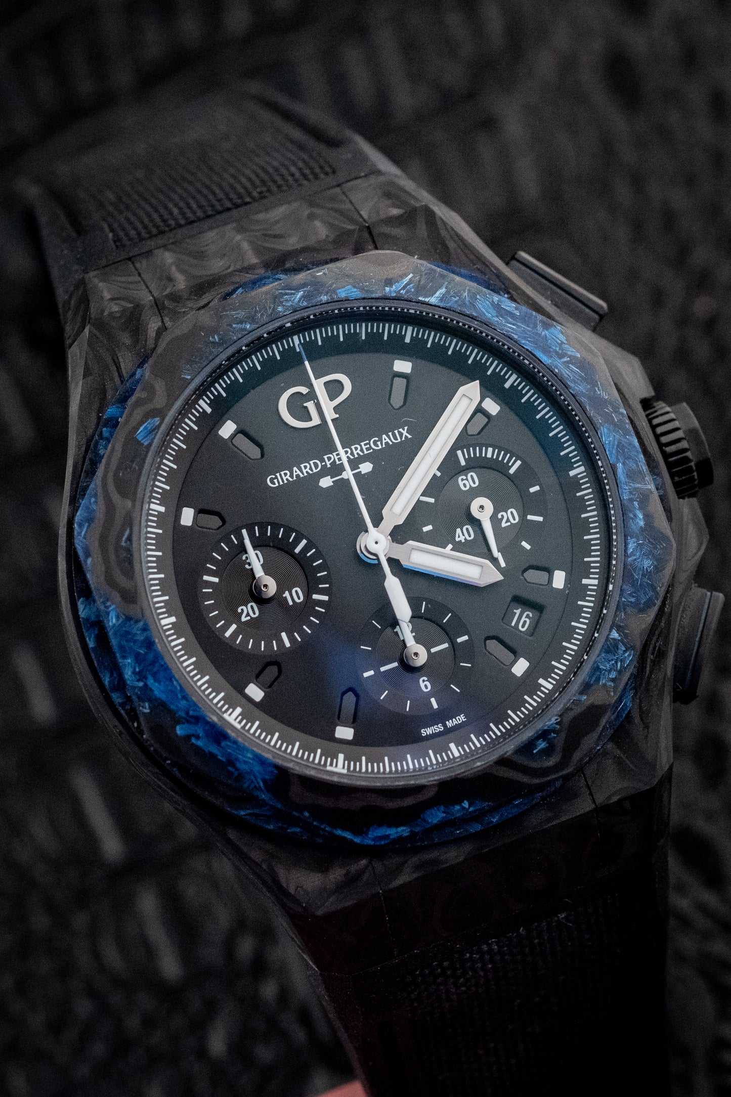Girard Perregaux Laureato Absolute Wired 2022 Box And Papers Ref 81060-36-694-FH6A