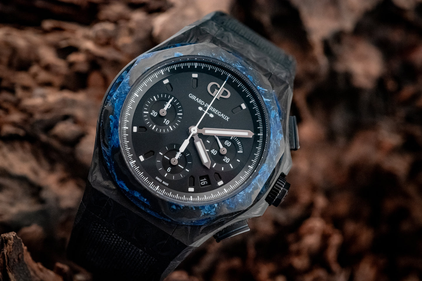 Girard Perregaux Laureato Absolute Wired 2022 Box And Papers Ref 81060-36-694-FH6A