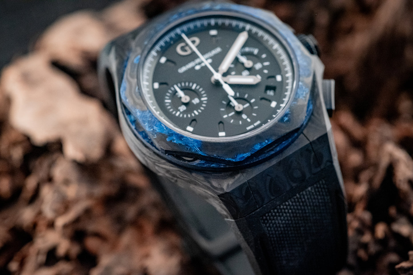 Girard Perregaux Laureato Absolute Wired 2022 Box And Papers Ref 81060-36-694-FH6A