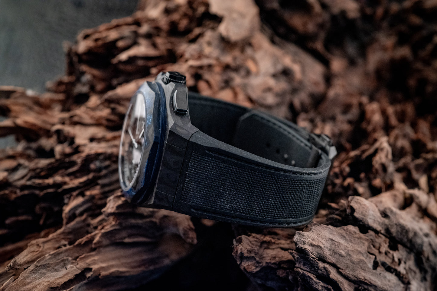Girard Perregaux Laureato Absolute Wired 2022 Box And Papers Ref 81060-36-694-FH6A