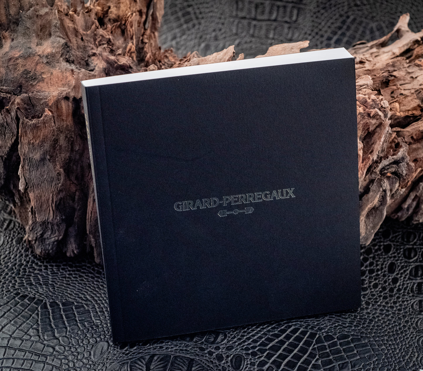 Girard Perregaux Laureato Absolute Wired 2022 Box And Papers Ref 81060-36-694-FH6A