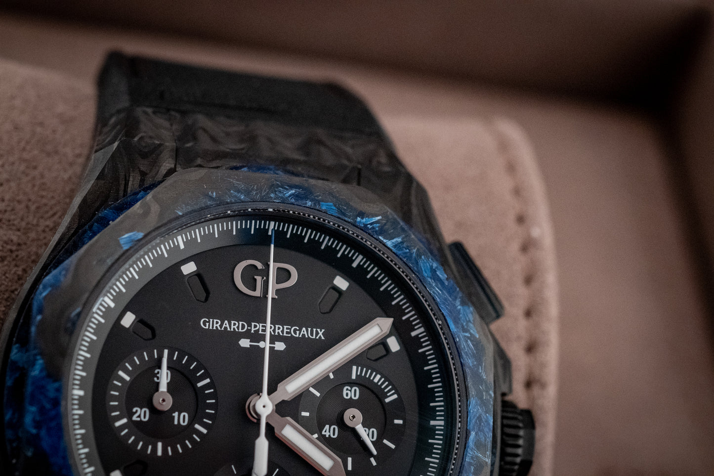 Girard Perregaux Laureato Absolute Wired 2022 Box And Papers Ref 81060-36-694-FH6A
