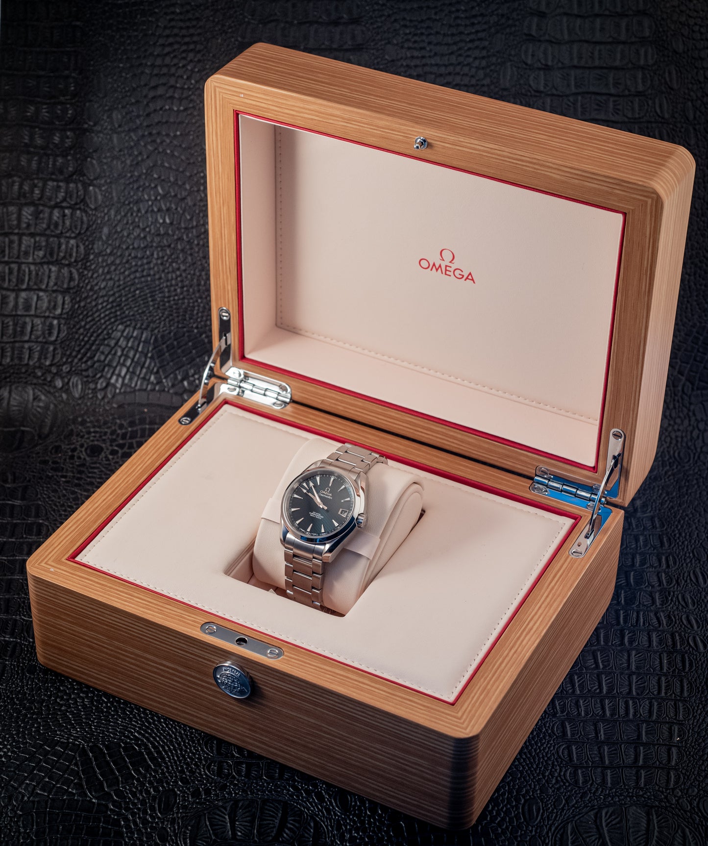 Omega Seamaster 2021 Aqua Terra Skyfall 38.5mm Box And Papers Ref 231.10.39.21.03.001