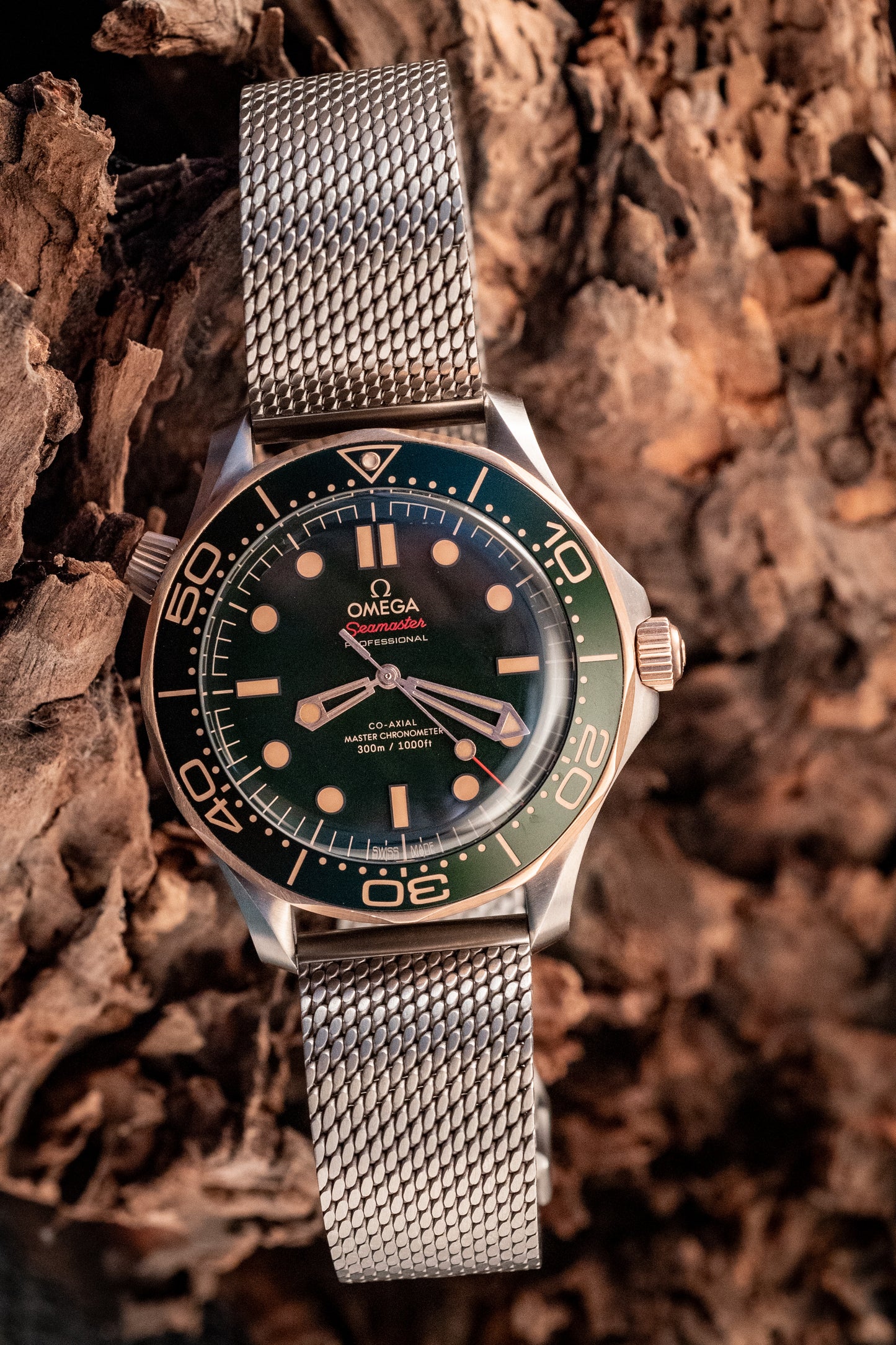 Omega Seamaster Diver 300 M Bronze Gold Green Dial Extra Strap 2025 Box And Papers Ref 210.92.42.20.10.001