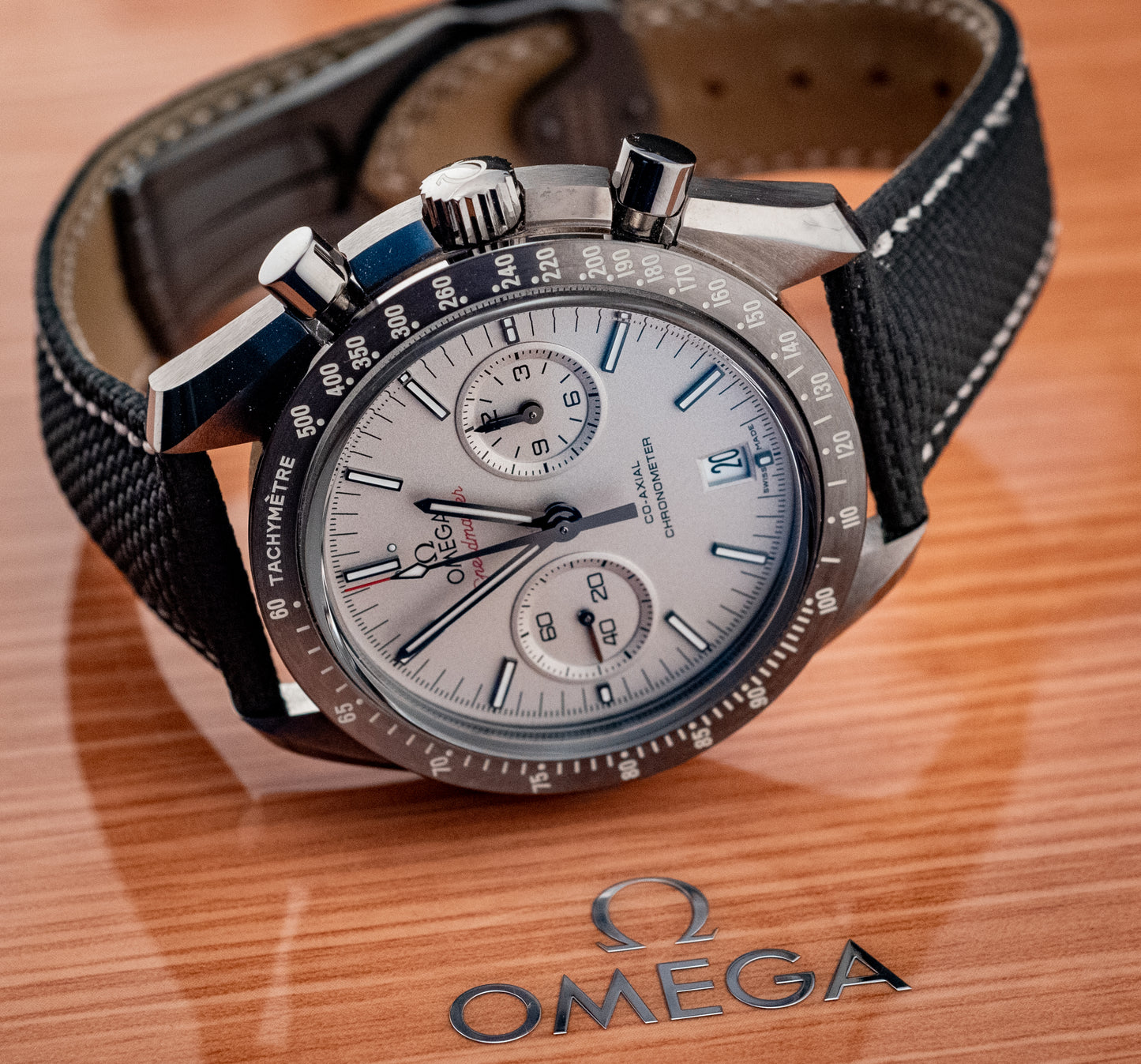 Omega Grey Side Of The Moon 2021 Box And Papers Ref 311.93.44.51.99.001
