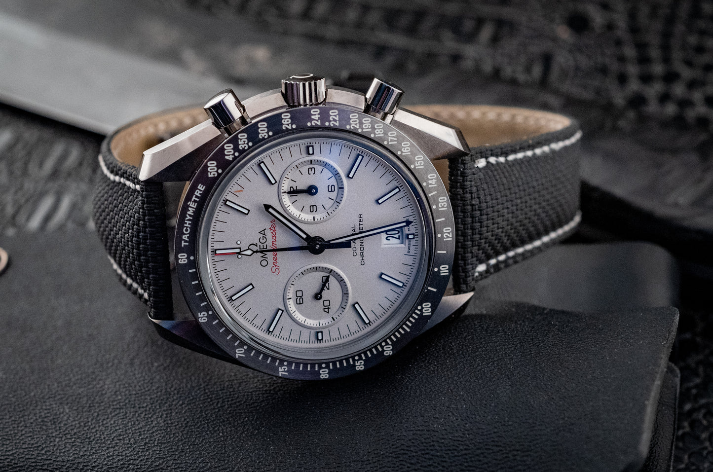 Omega Grey Side Of The Moon 2021 Box And Papers Ref 311.93.44.51.99.001