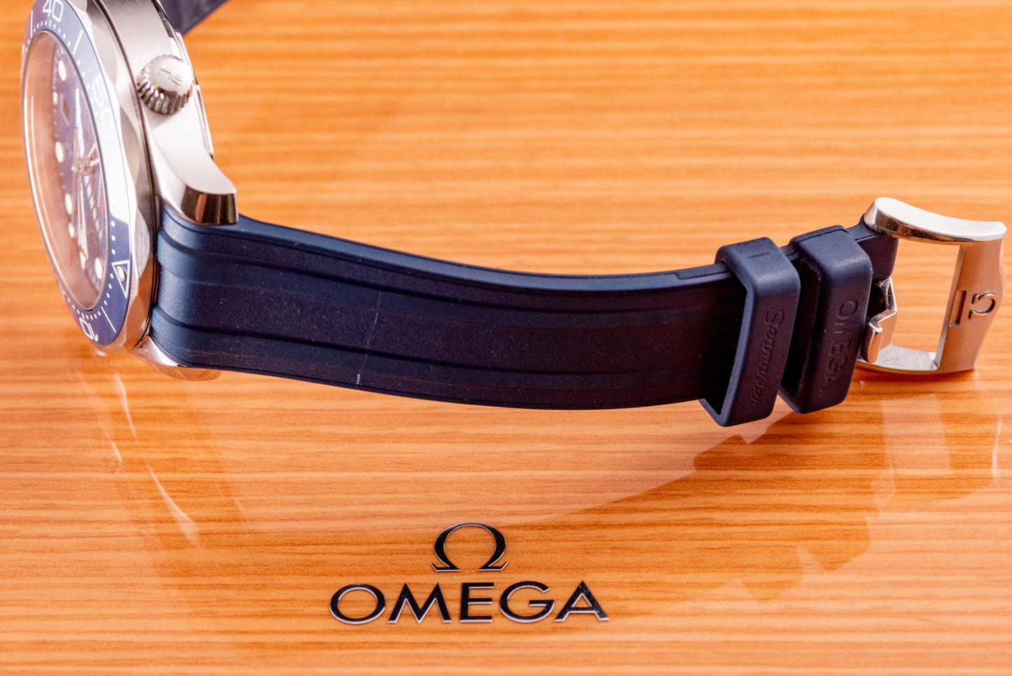 OMEGA Seamaster Diver Watch 300M Refercence 210.32.42.20.03.001 Box And Papers