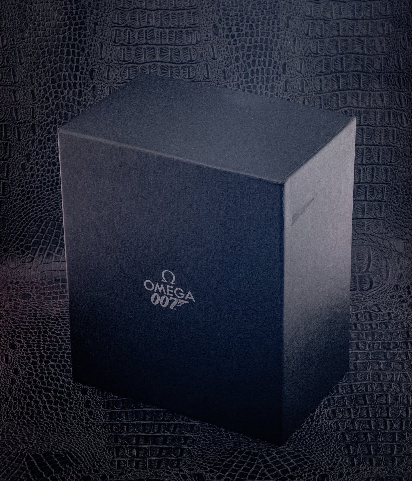 Omega Seamaster Planet Ocean Quantum of Solace Limited Edition 007 James Bond Box And Papers Ref 222.30.46.20.01.001
