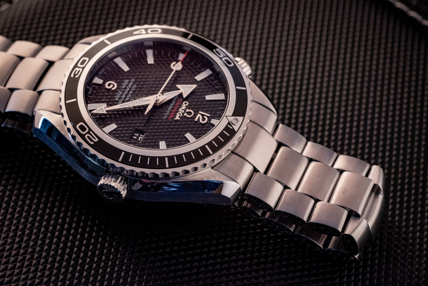 Omega Seamaster Planet Ocean Quantum of Solace Limited Edition 007 James Bond Box And Papers Ref 222.30.46.20.01.001