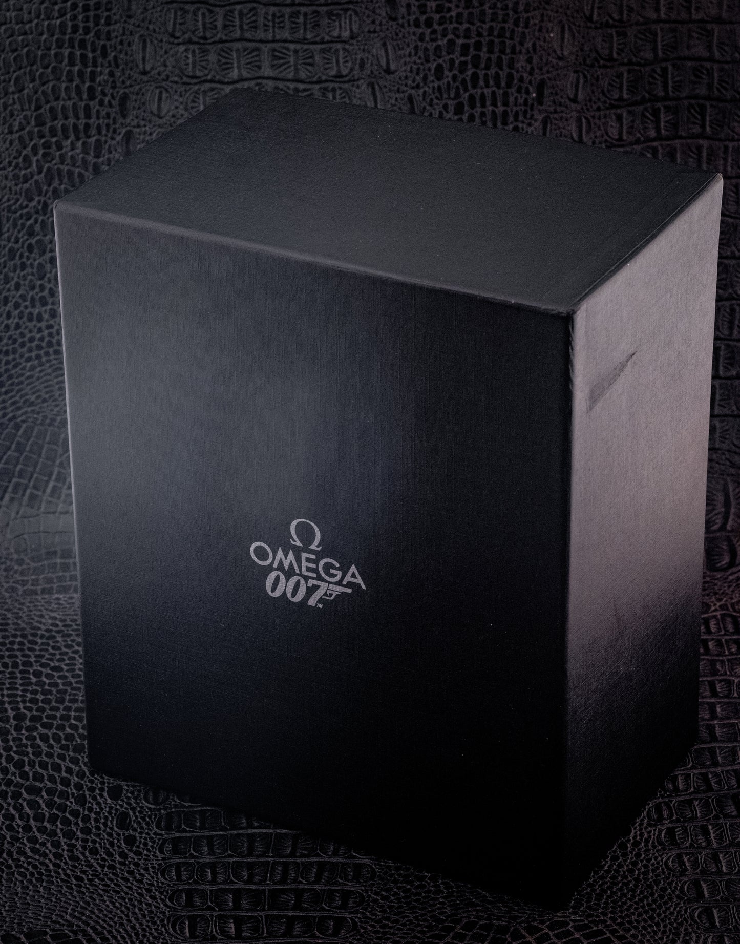 Omega Seamaster Planet Ocean Quantum of Solace Limited Edition 007 James Bond Box And Papers Ref 222.30.46.20.01.001