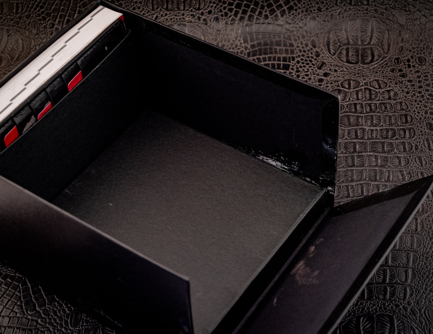 Omega Seamaster Planet Ocean Quantum of Solace Limited Edition 007 James Bond Box And Papers Ref 222.30.46.20.01.001