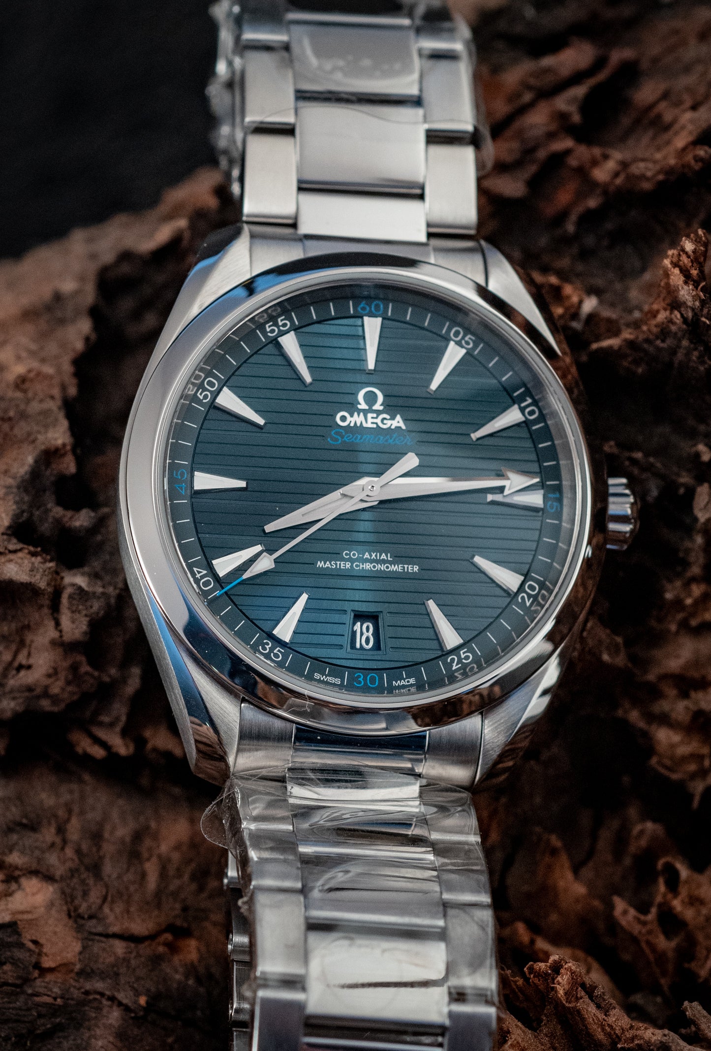 Omega 2024 Seamaster Aqua Terra Teak Blue Box And Papers Ref 220.10.41.21.03.001