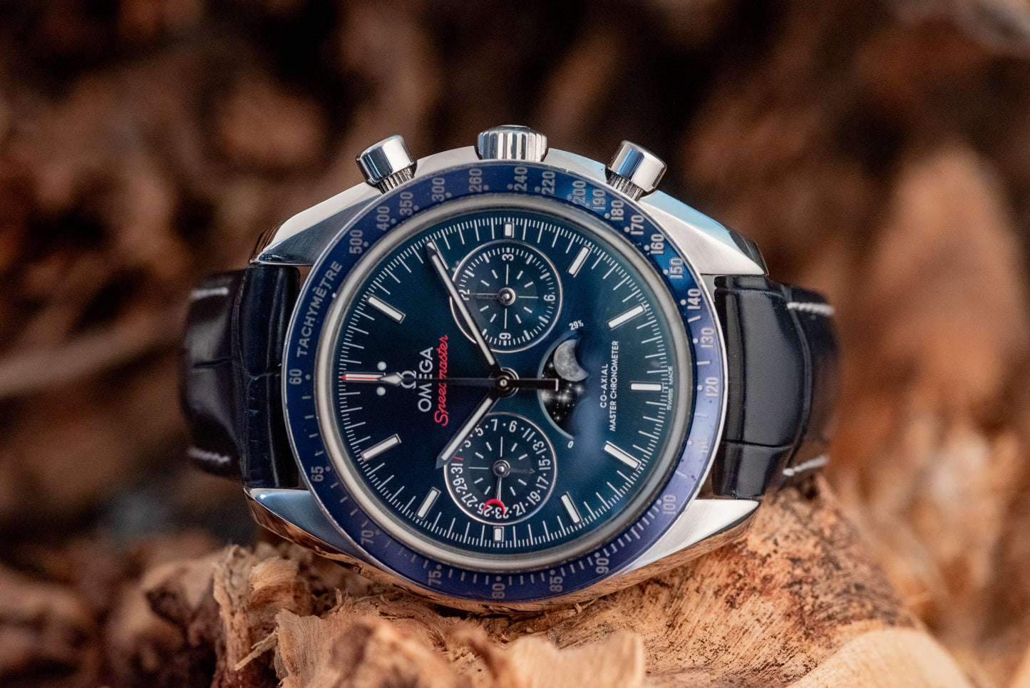 Omega Speedmaster Moonphase Blue Box And Papers 2022 304.33.44.52.03.001