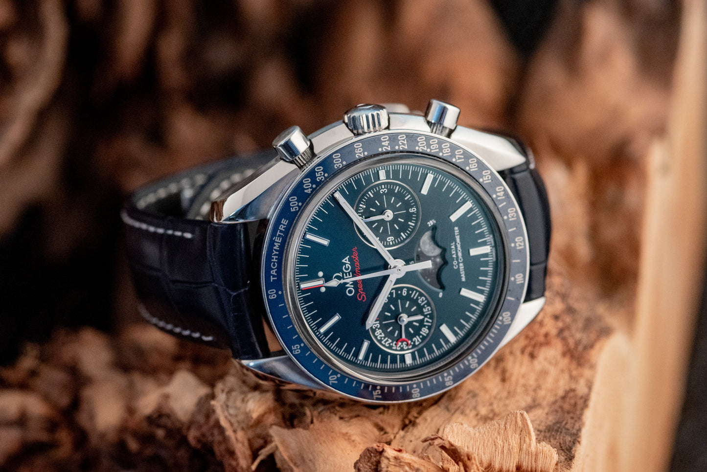 Omega Speedmaster Moonphase Blue Box And Papers 2022 304.33.44.52.03.001
