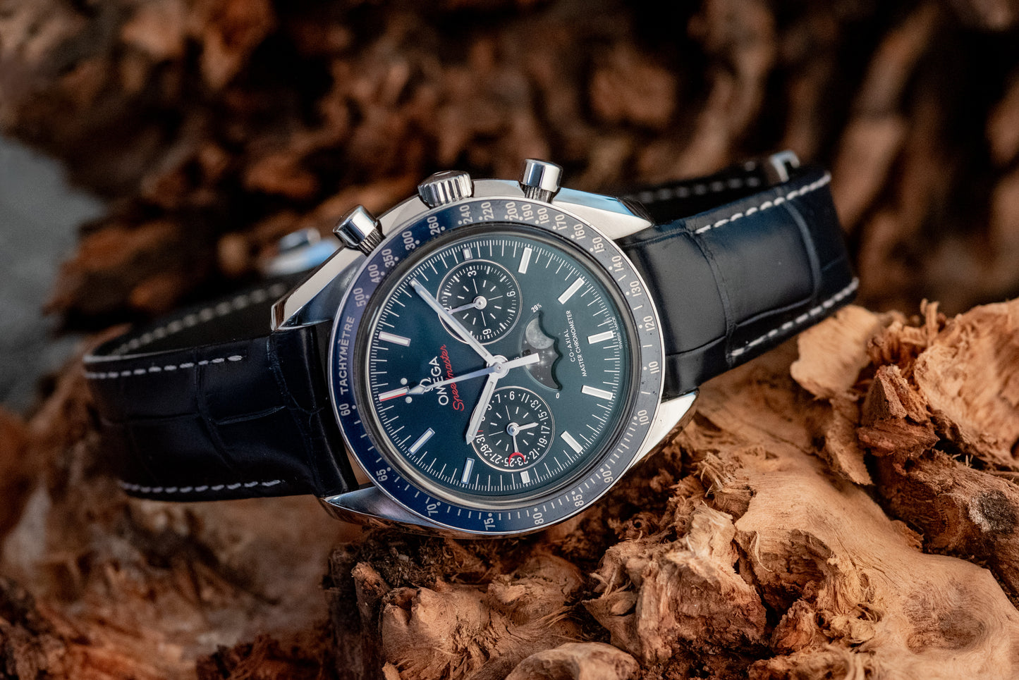 Omega Speedmaster Moonphase Blue Box And Papers 2022 304.33.44.52.03.001