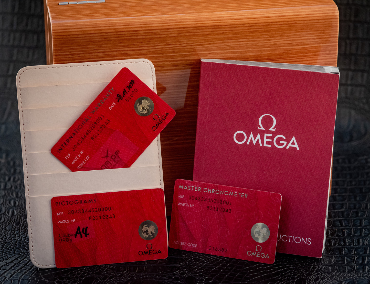 Omega Speedmaster Moonphase Blue Box And Papers 2022 304.33.44.52.03.001