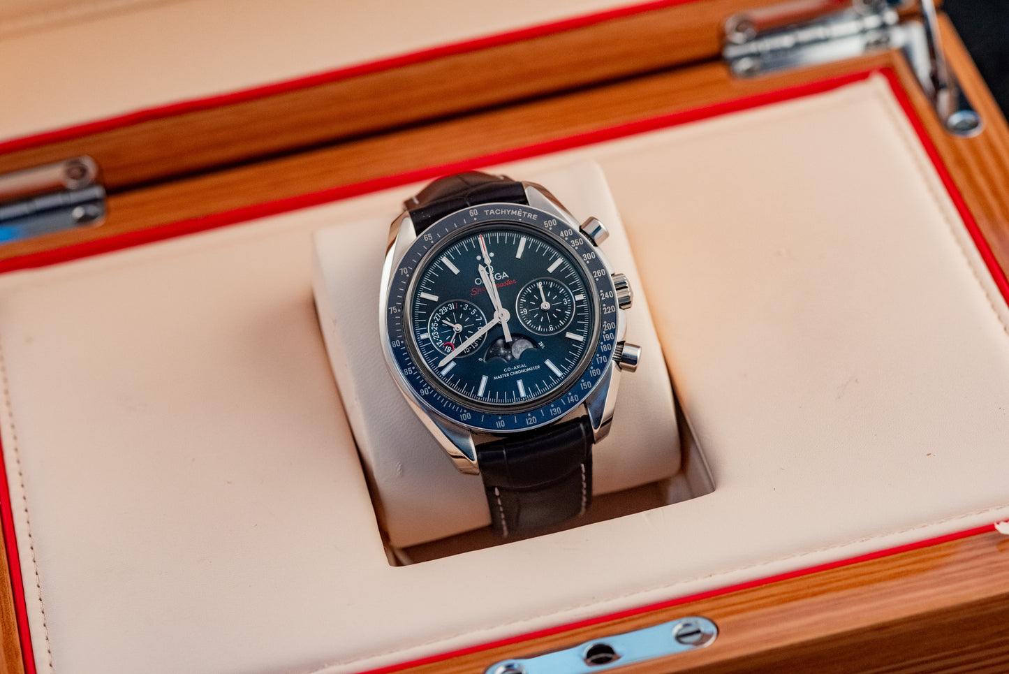 Omega Speedmaster Moonphase Blue Box And Papers 2022 304.33.44.52.03.001