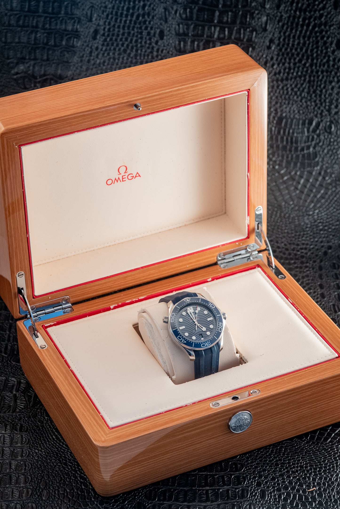 Omega Seamaster Diver 300M Co-Axial Master Chronometer Blue Dial Rubber Strap Watch 42mm Ref 210.32.42.20.03.001