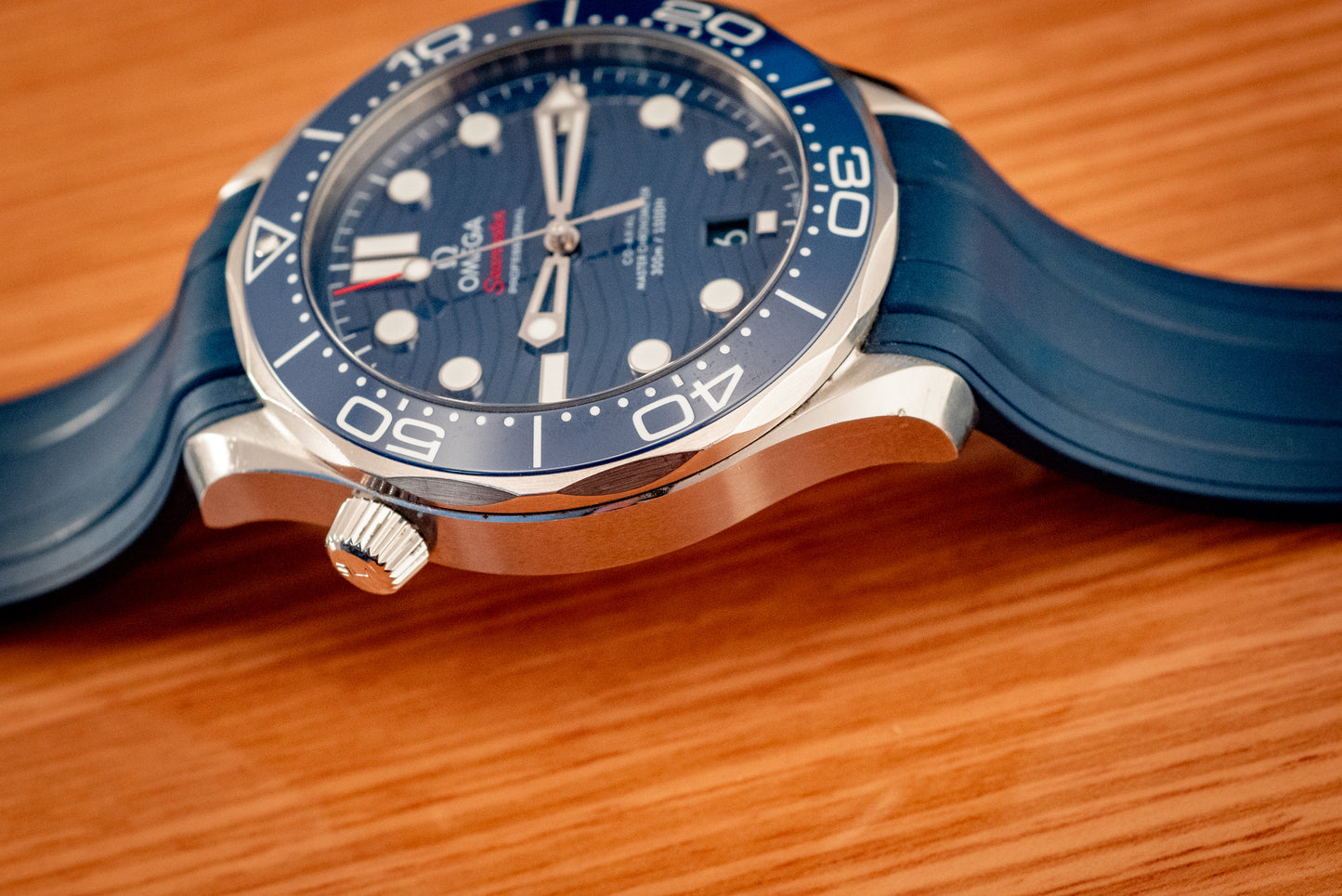 Omega Seamaster Diver 300MM Blue Dial Rubber 2020 Ref 210.32.42.20.03.001 Box And Papers