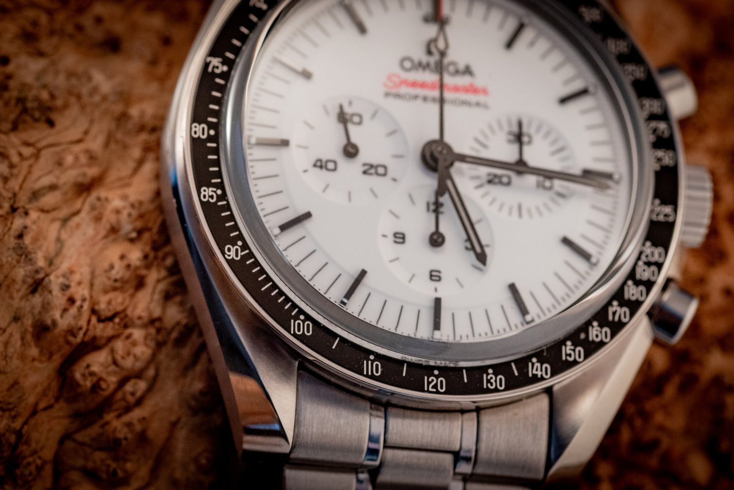 Omega Speedmaster Professional Moonwatch 2025 Box And Papers Ref 310.30.42.50.04.001