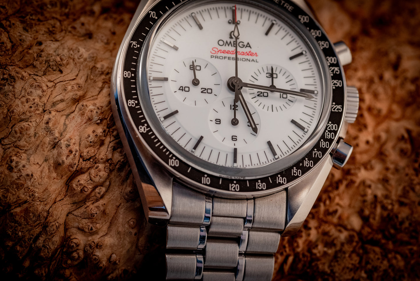 Omega Speedmaster Professional Moonwatch 2025 Box And Papers Ref 310.30.42.50.04.001