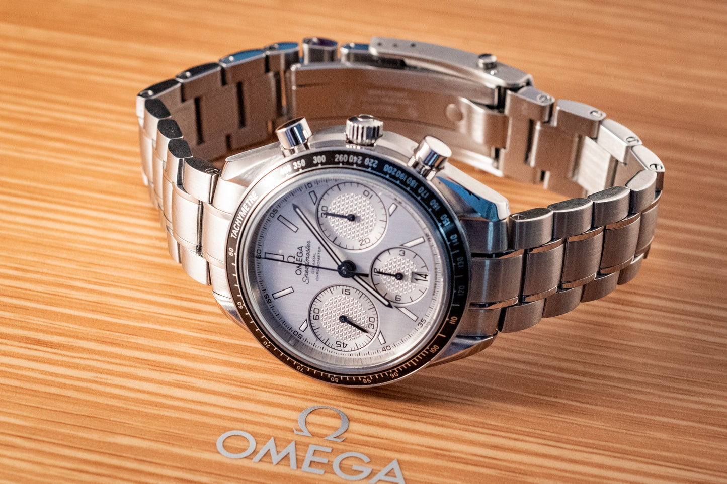 Omega Speedmaster Racing 2021 White Dial Box And Papers Ref 326.30.40.50.02.001