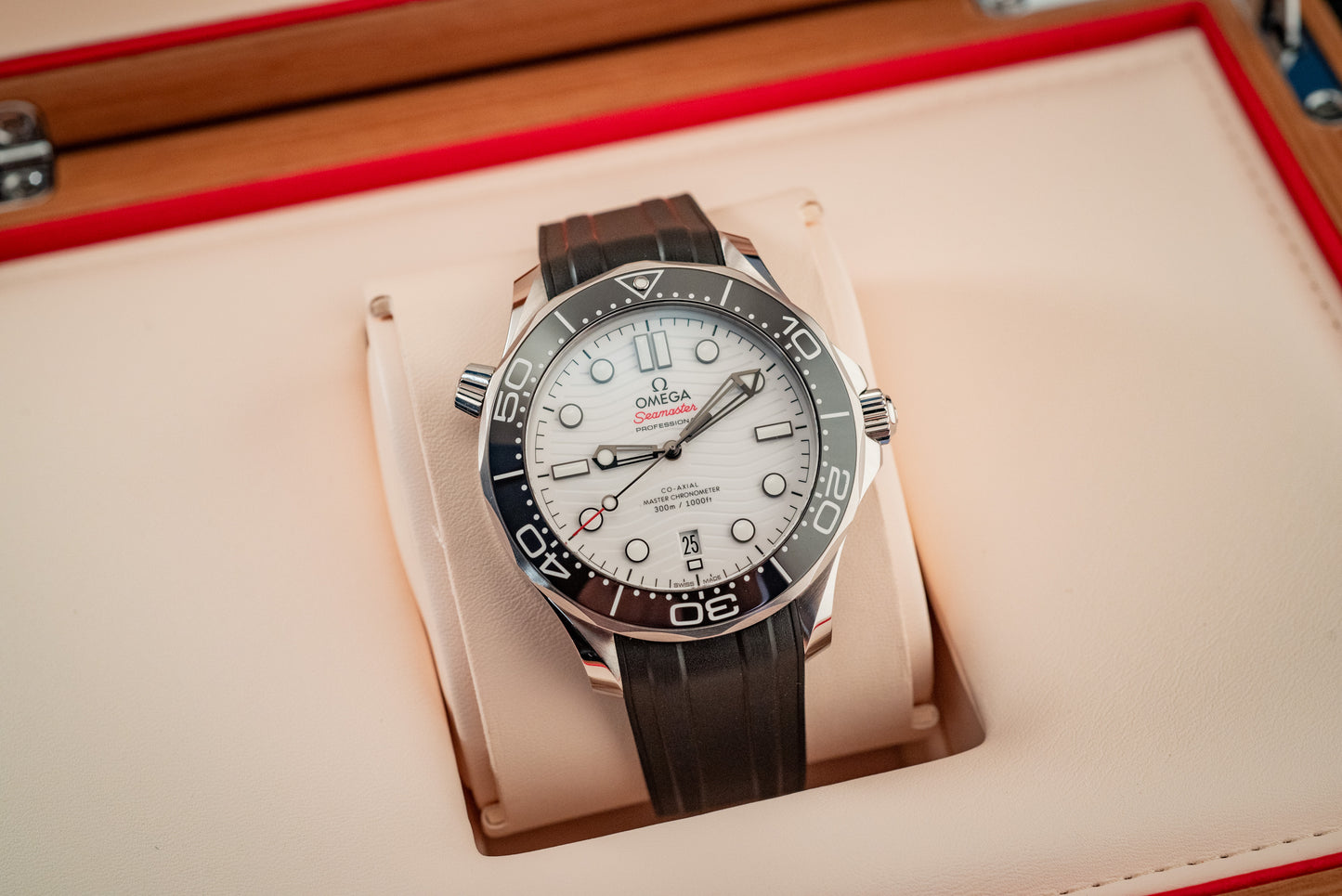 Omega 2022 Seamaster Diver 300M White Waves Dial Box And Papers Ref 210.32.42.20.04.001 Purchase Receipt